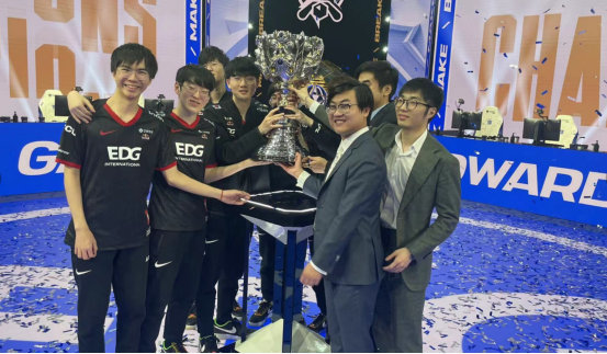 内外引发了 内外引发了