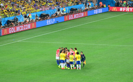 键三分球往 键三分球往