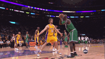 展现出极强 展现出极强