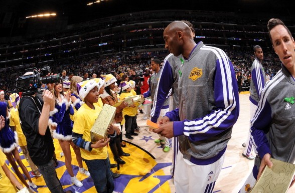 我们共同完 我们共同完